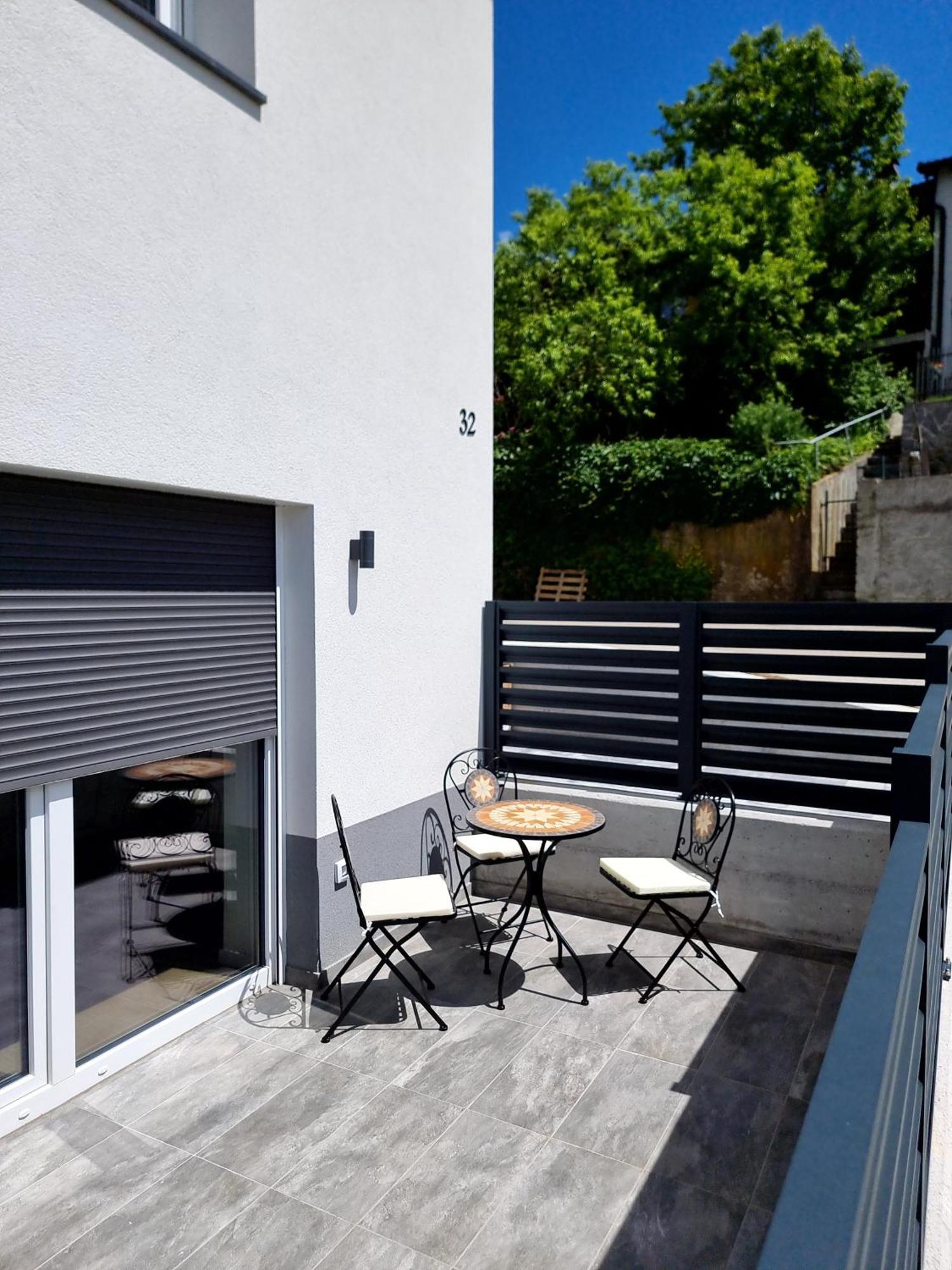 Naia Apartments Novo Mesto Bagian luar foto
